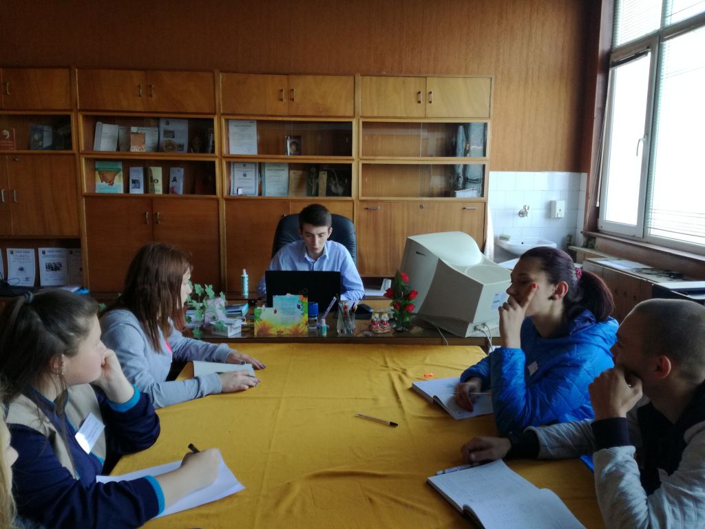 Ден на ученическото самоуправление "Да погледнем от другата страна" - ПГ по СЕУ - Тетевен